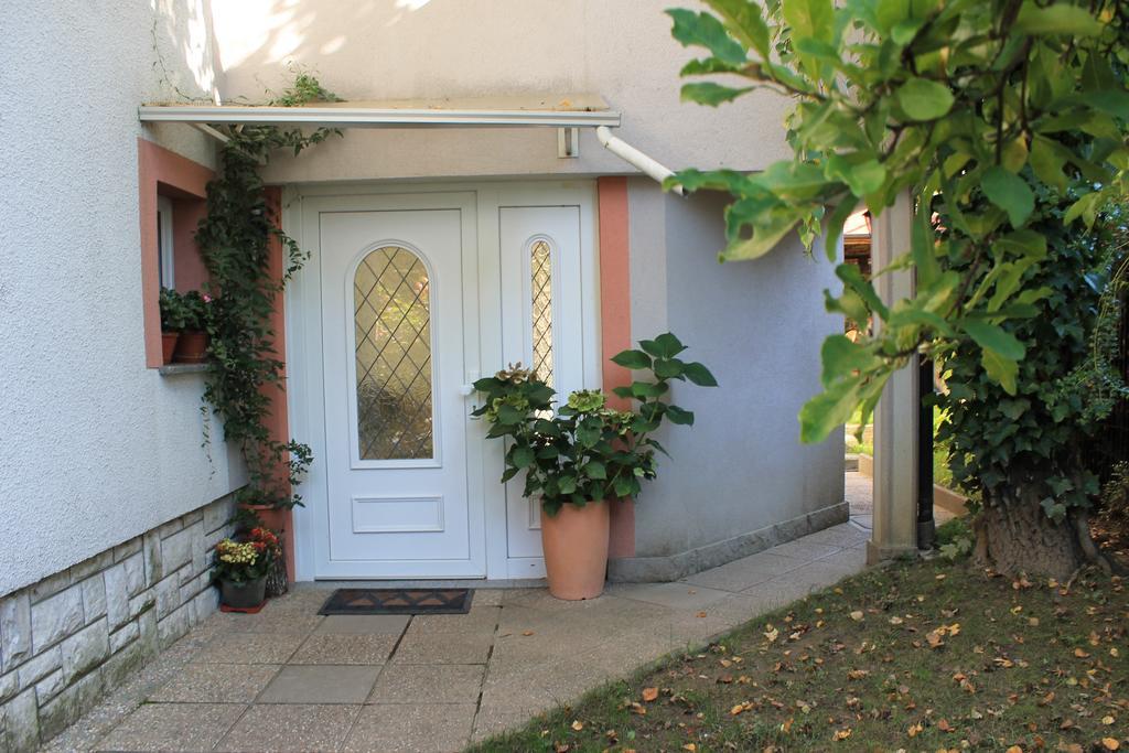 Rooms Jurca Postojna Exterior photo