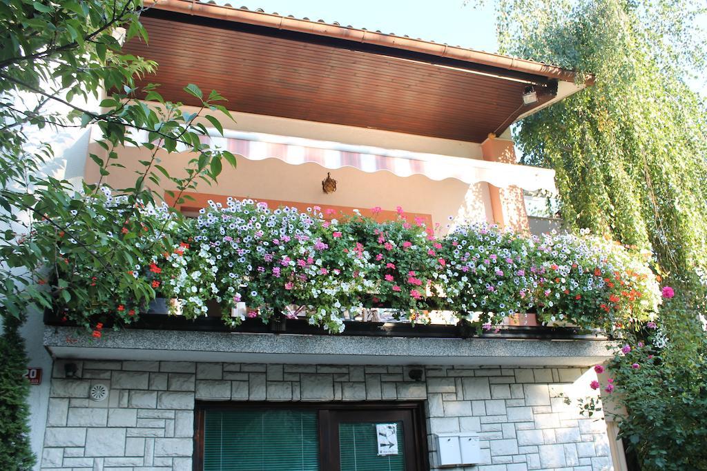 Rooms Jurca Postojna Exterior photo
