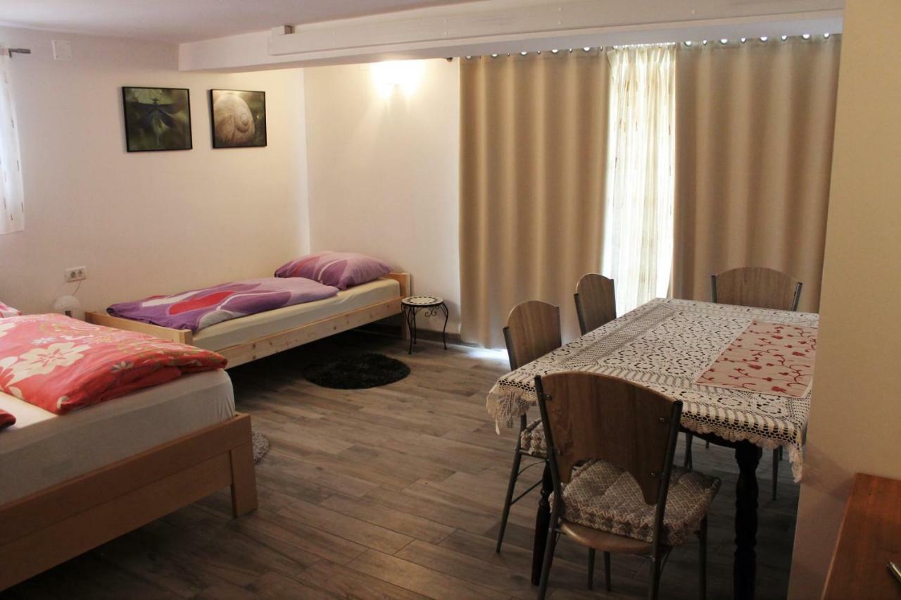Rooms Jurca Postojna Exterior photo