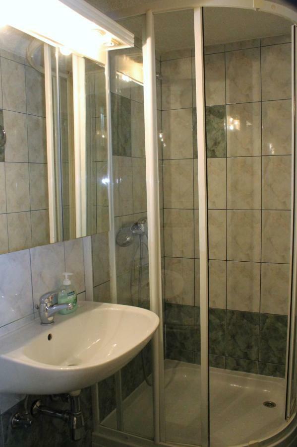 Rooms Jurca Postojna Exterior photo
