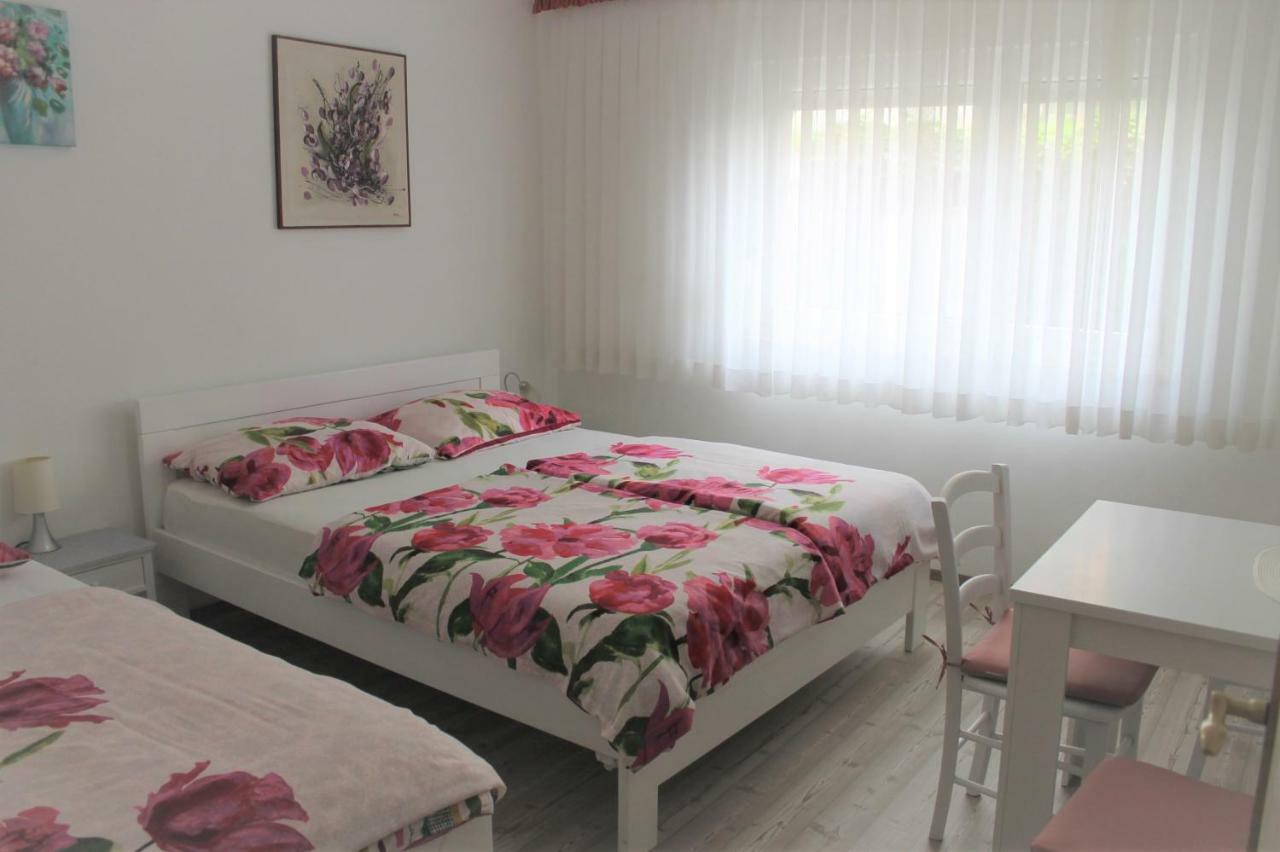 Rooms Jurca Postojna Exterior photo